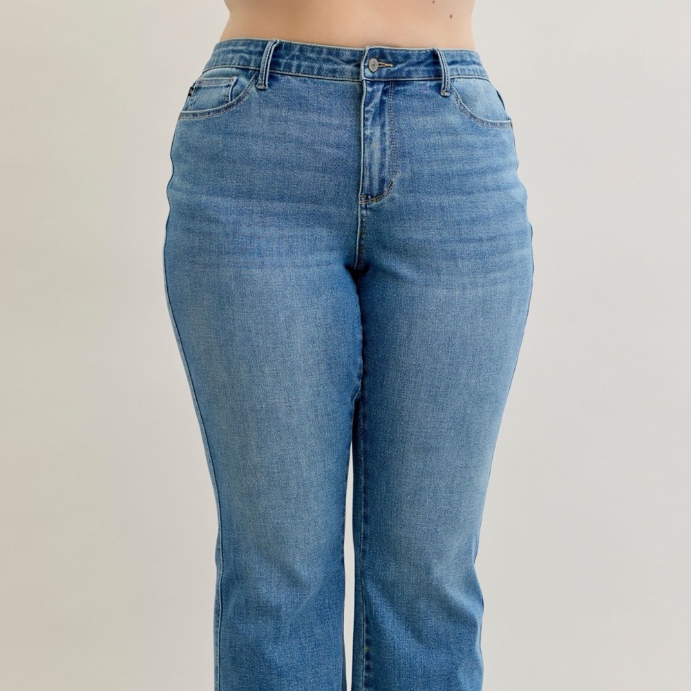 NEW Judy Blue Full Size Mid Rise Slim Bootcut Tummy Control Release Hem Jeans - Picture 13 of 15